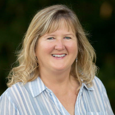 Paula Bonk headshot