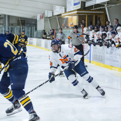 Men's hockey play game.